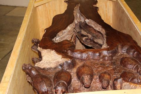 table in crate